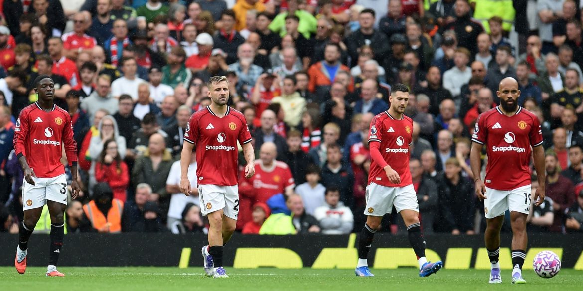 Leeds told Farke could sign and "get the best" from Man Utd star if he "loves" him