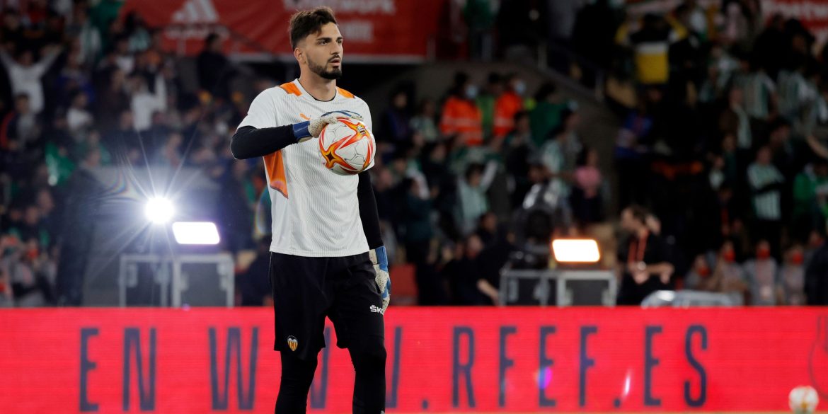 Tottenham Targeting "Sensational" Star