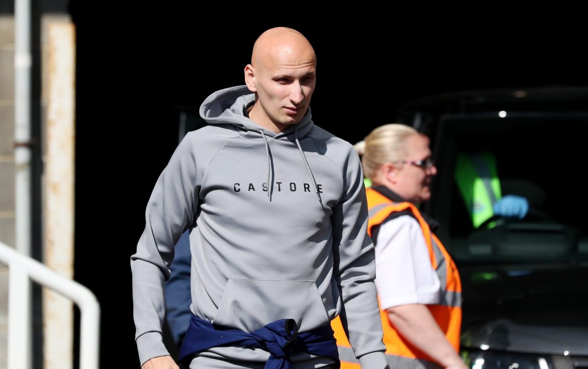 Newcastle: Howe must unleash Jonjo Shelvey